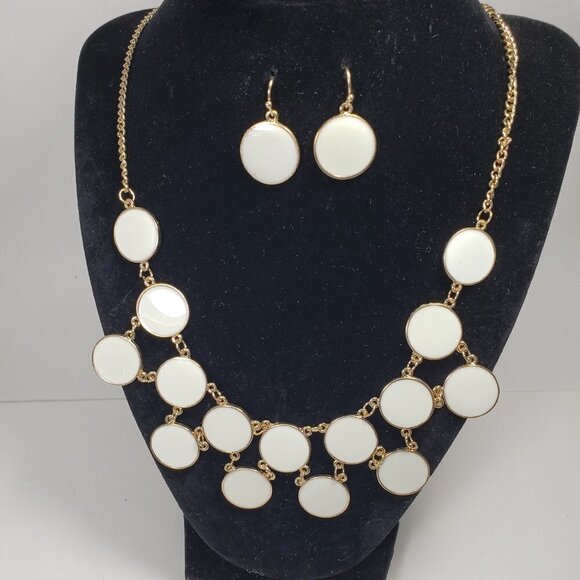 Stylish Gold-tone White Flat Round Discs Necklace & Matching Earrings Set Womens - Picture 5 of 8